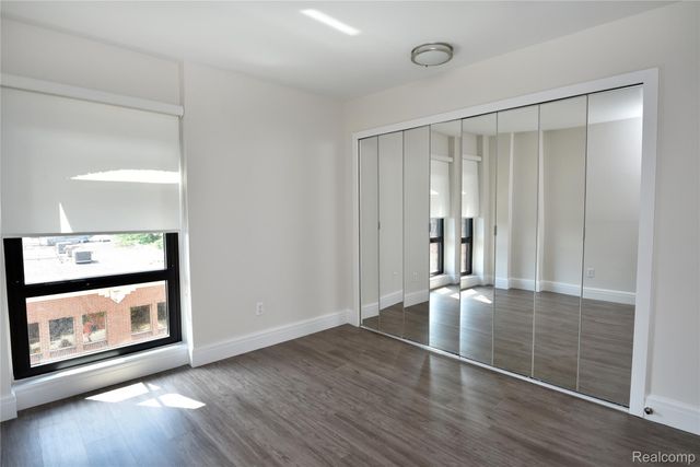 211 E Merrill Street 404, Birmingham, MI 48009