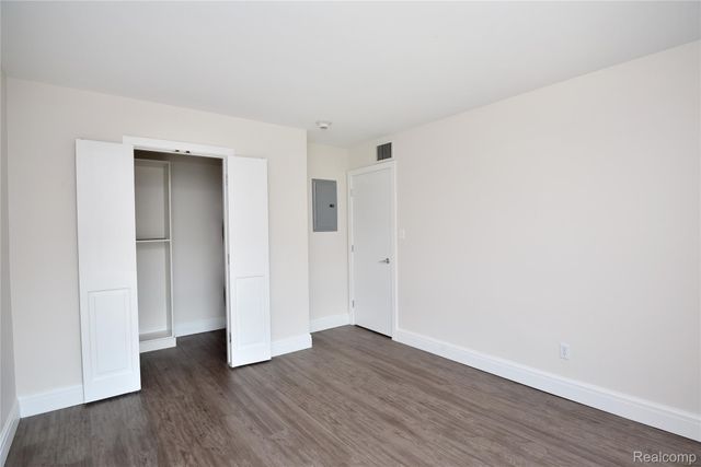 211 E Merrill Street 404, Birmingham, MI 48009