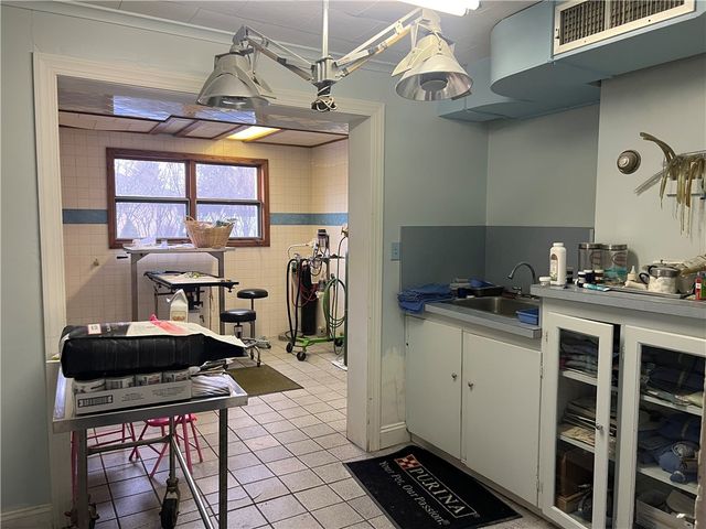 129 S Buhl Farm Drive, Hermitage, PA 16148