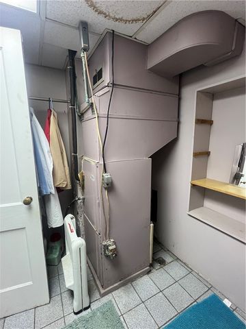 129 S Buhl Farm Drive, Hermitage, PA 16148