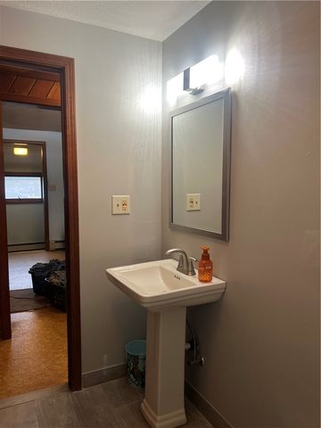 129 S Buhl Farm Drive, Hermitage, PA 16148