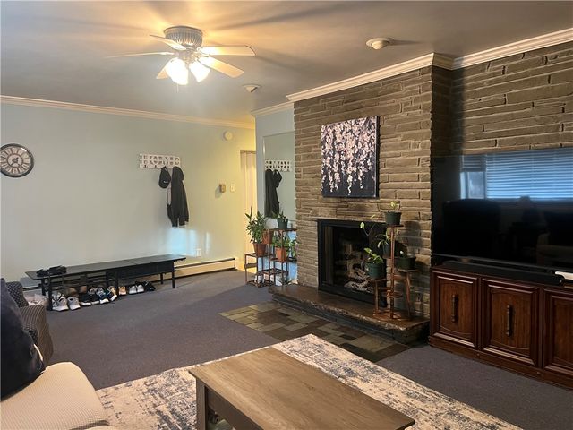 129 S Buhl Farm Drive, Hermitage, PA 16148