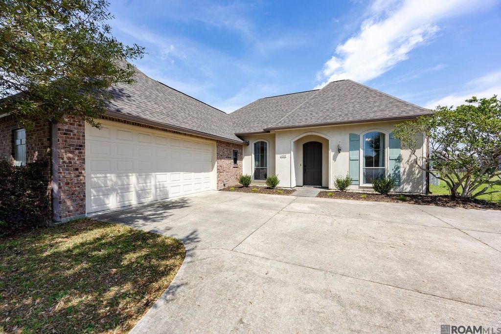 4352 Monte Vista Dr, Addis, LA 70710