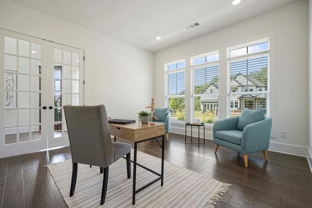 1011 Ridgeview Road, Woodstock, GA 30188