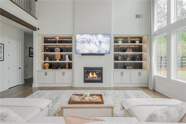 1011 Ridgeview Road, Woodstock, GA 30188