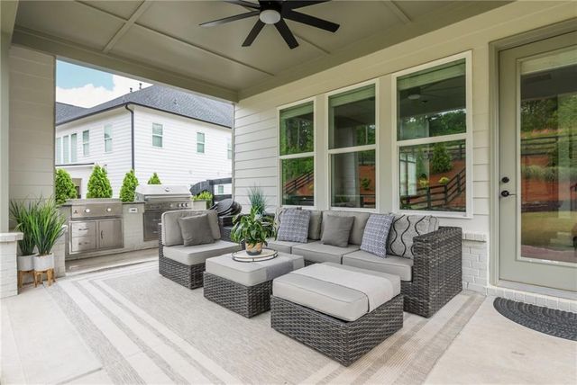 1011 Ridgeview Road, Woodstock, GA 30188