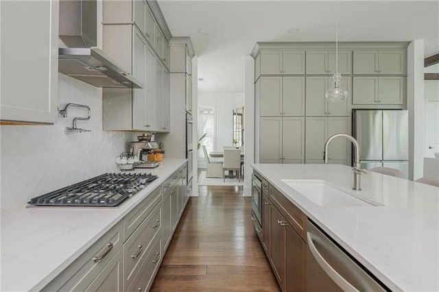 1011 Ridgeview Road, Woodstock, GA 30188