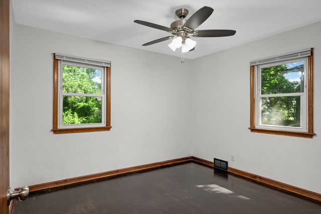 1015 Hubbard Avenue, Saint Paul, MN 55104