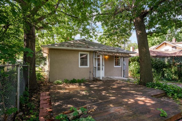 1015 Hubbard Avenue, Saint Paul, MN 55104