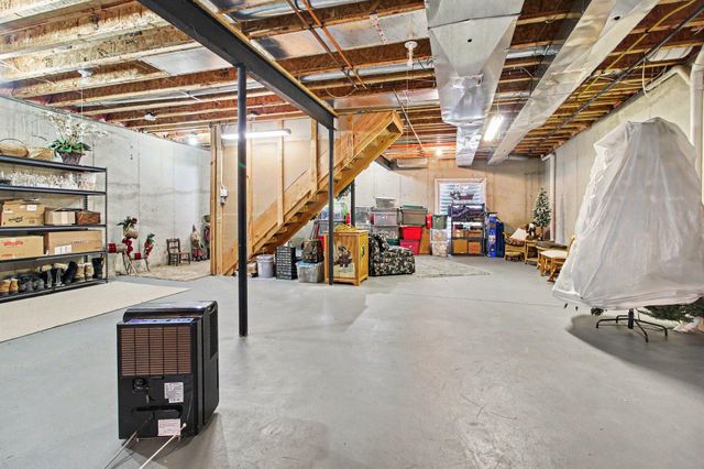 590 Park Lane Road, Chelsea, MI 48118