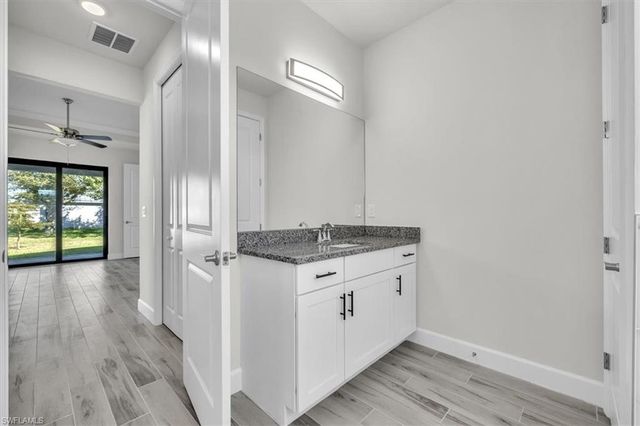 459 NE 2nd PL, Cape Coral, FL 33909