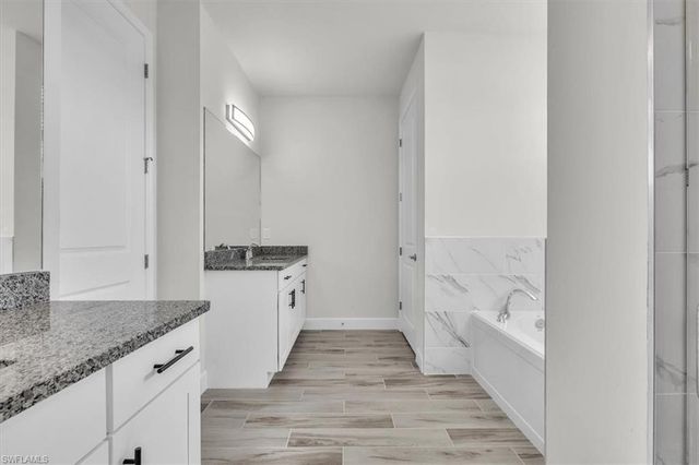 459 NE 2nd PL, Cape Coral, FL 33909