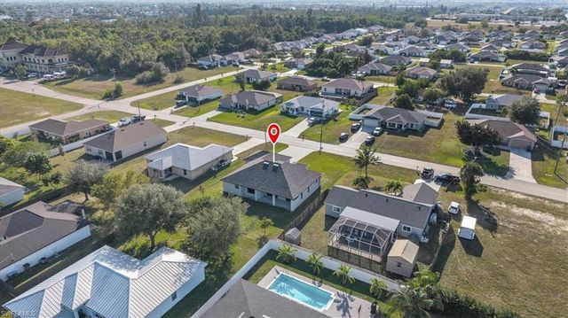 459 NE 2nd PL, Cape Coral, FL 33909