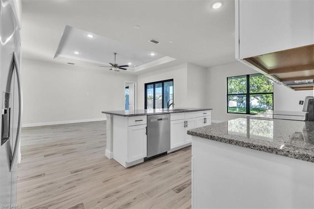 459 NE 2nd PL, Cape Coral, FL 33909