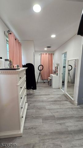 1777 Springtown Rd, Alpha Boro, NJ 08865