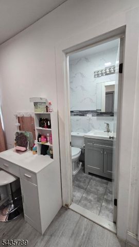 1777 Springtown Rd, Alpha Boro, NJ 08865