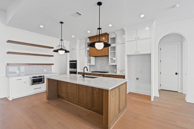 241 Martin Drive, Granbury, TX 76049