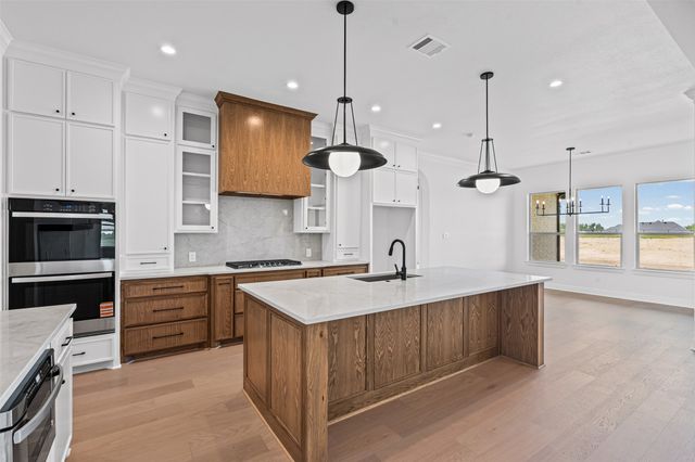 241 Martin Drive, Granbury, TX 76049