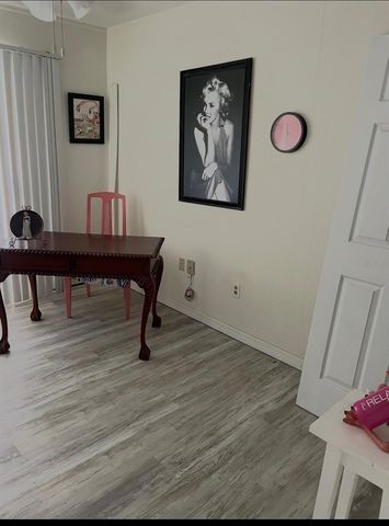 3994 37TH STREET S 9, St Petersburg, FL 33711