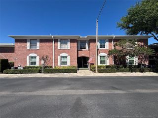 3994 37TH STREET S 9, St Petersburg, FL 33711