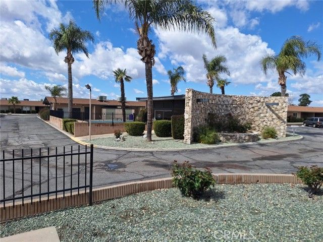 619 S Palm Avenue E, Hemet, CA 92543