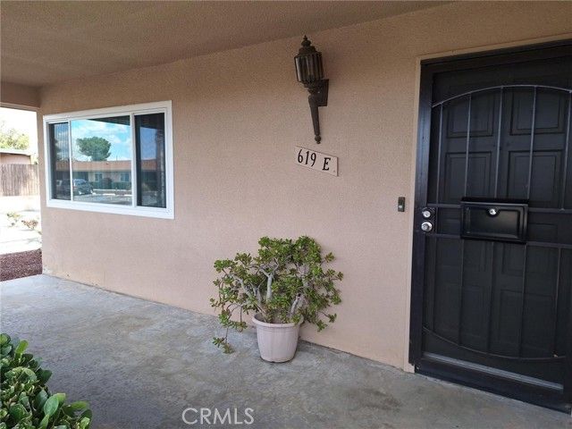 619 S Palm Avenue E, Hemet, CA 92543