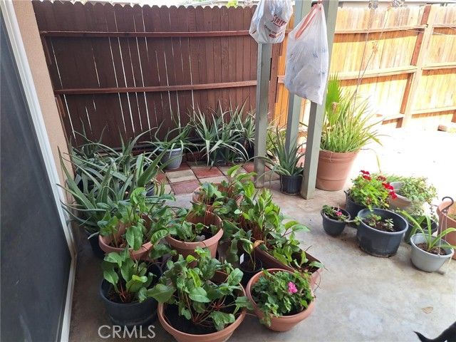 619 S Palm Avenue E, Hemet, CA 92543