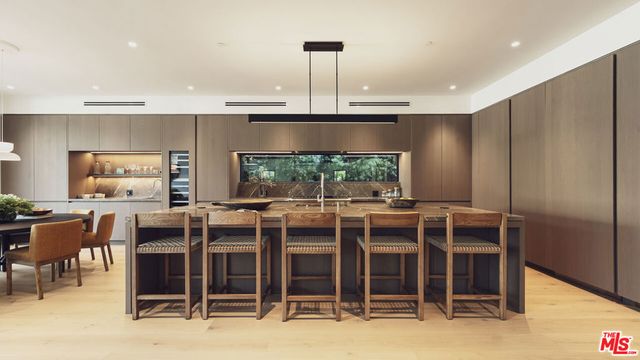 3640 S Barrington Avenue, Los Angeles, CA 90066