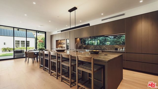 3640 S Barrington Avenue, Los Angeles, CA 90066