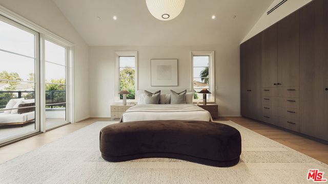 3640 S Barrington Avenue, Los Angeles, CA 90066