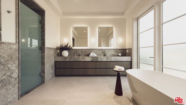3640 S Barrington Avenue, Los Angeles, CA 90066