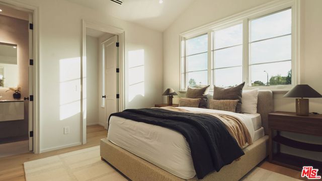 3640 S Barrington Avenue, Los Angeles, CA 90066