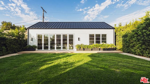 3640 S Barrington Avenue, Los Angeles, CA 90066