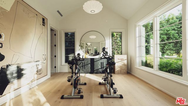 3640 S Barrington Avenue, Los Angeles, CA 90066