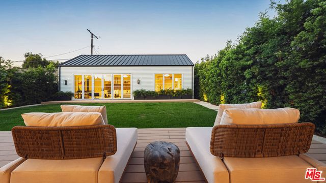 3640 S Barrington Avenue, Los Angeles, CA 90066
