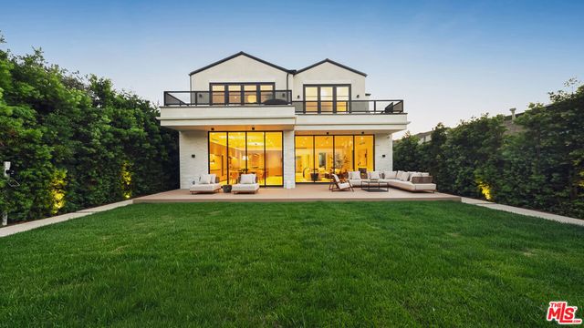 3640 S Barrington Avenue, Los Angeles, CA 90066