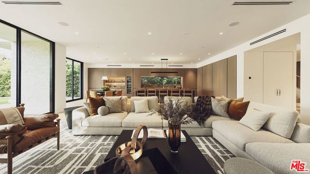 3640 S Barrington Avenue, Los Angeles, CA 90066