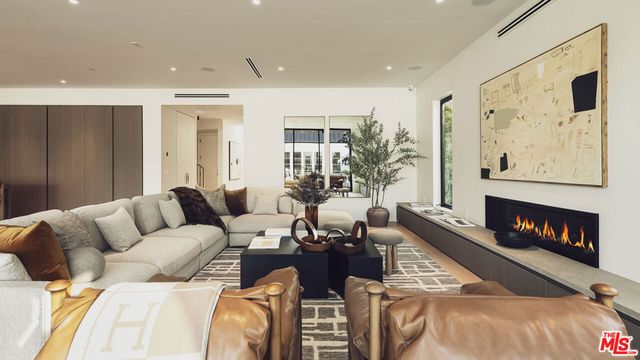 3640 S Barrington Avenue, Los Angeles, CA 90066
