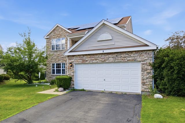 9 Tenneyson Court, Lake In The Hills, IL 60156