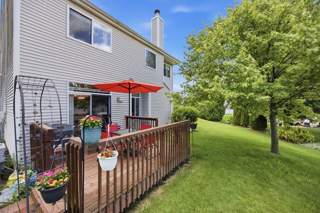 9 Tenneyson Court, Lake In The Hills, IL 60156