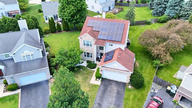 9 Tenneyson Court, Lake In The Hills, IL 60156