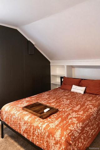 22101 Nowlin Street, Dearborn, MI 48124