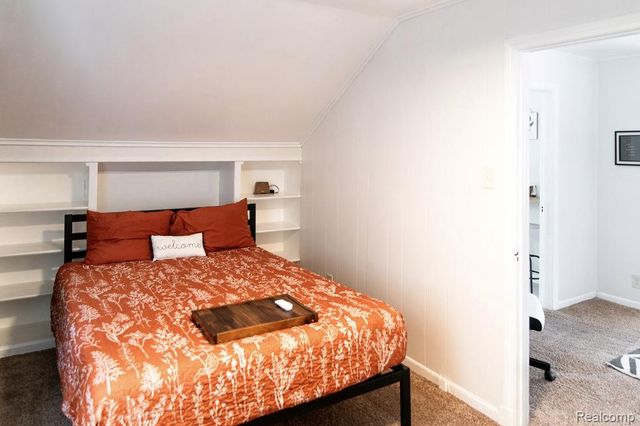 22101 Nowlin Street, Dearborn, MI 48124