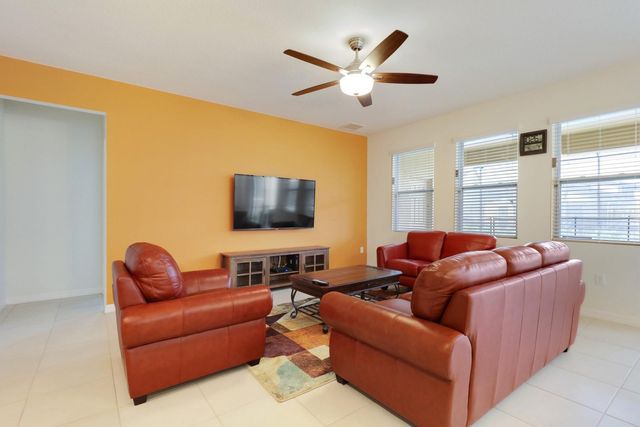 5265 OAKBOURNE AVENUE, Davenport, FL 33837