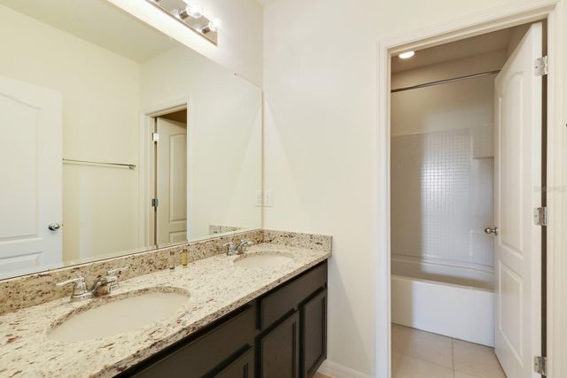 5265 OAKBOURNE AVENUE, Davenport, FL 33837