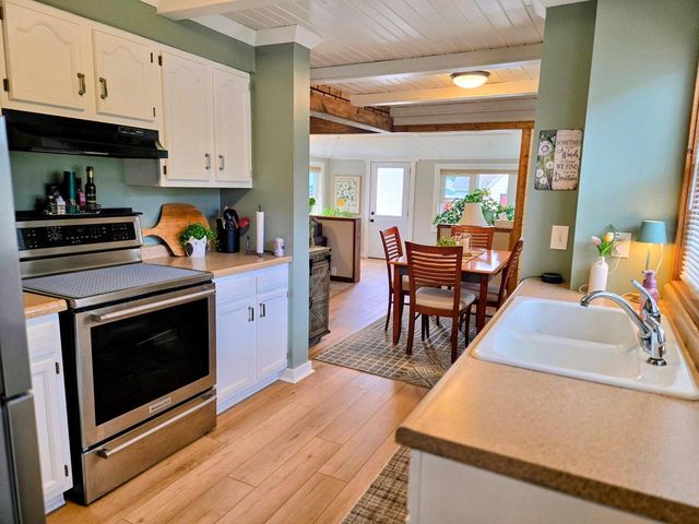 1326 Gartland Avenue, Janesville, WI 53548