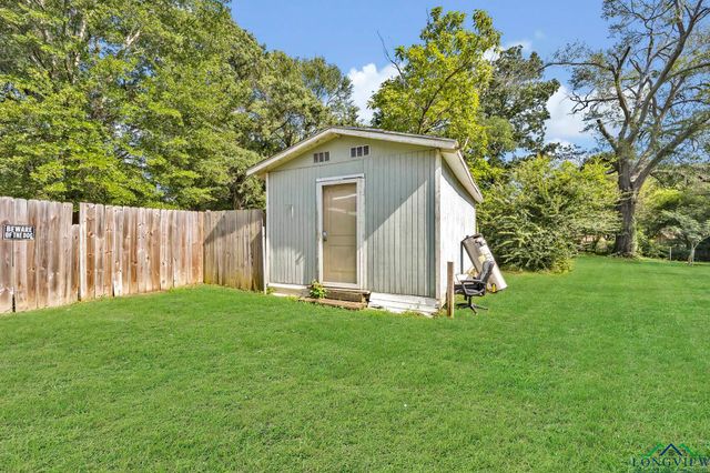 212 W West Center, White Oak, TX 75693