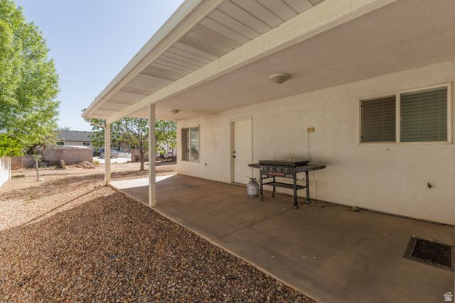2989 S BUTTONBUSH CIR, St. George, UT 84790