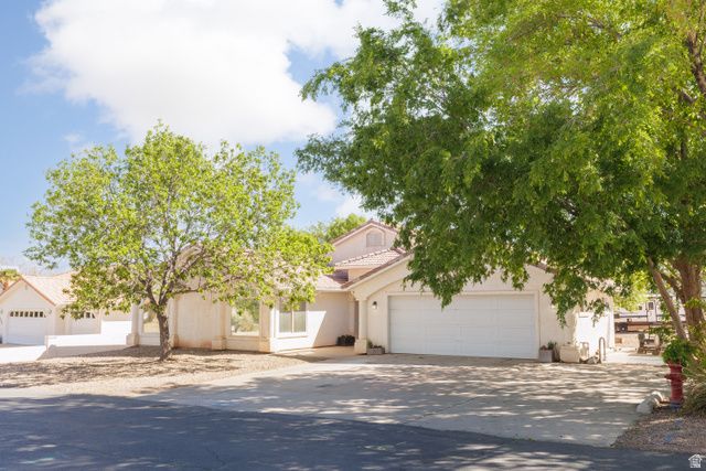 2989 S BUTTONBUSH CIR, St. George, UT 84790