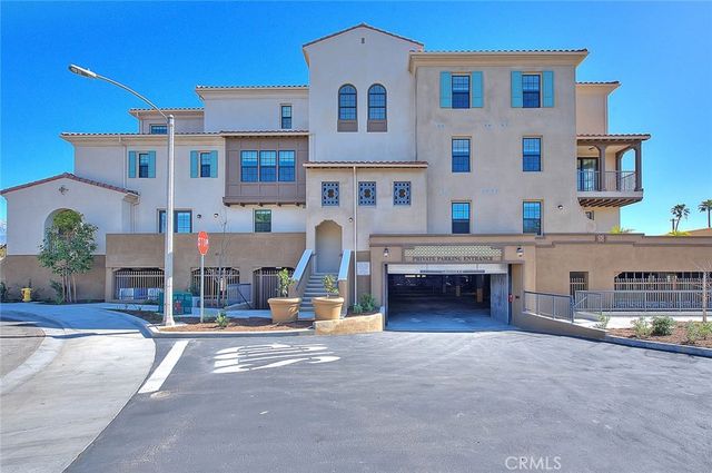 501 W Foothill Boulevard 203, Claremont, CA 91711